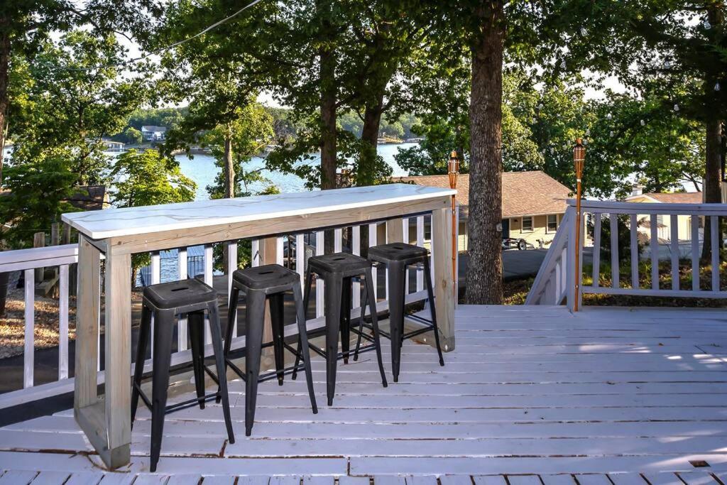 Funky Little Lakehouse - Private Dock And Sunset View Sunrise Beach Exterior foto